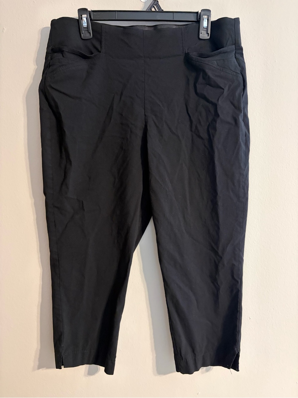 Maurices Black Cropped Pull-On Elastic Waist Pants